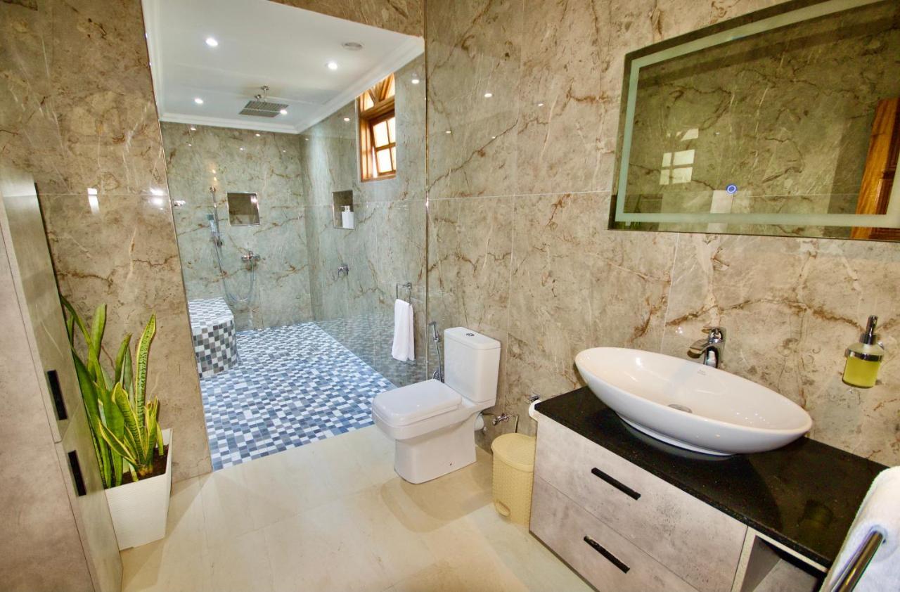 Hotel La Petite Maison And Sea Splash