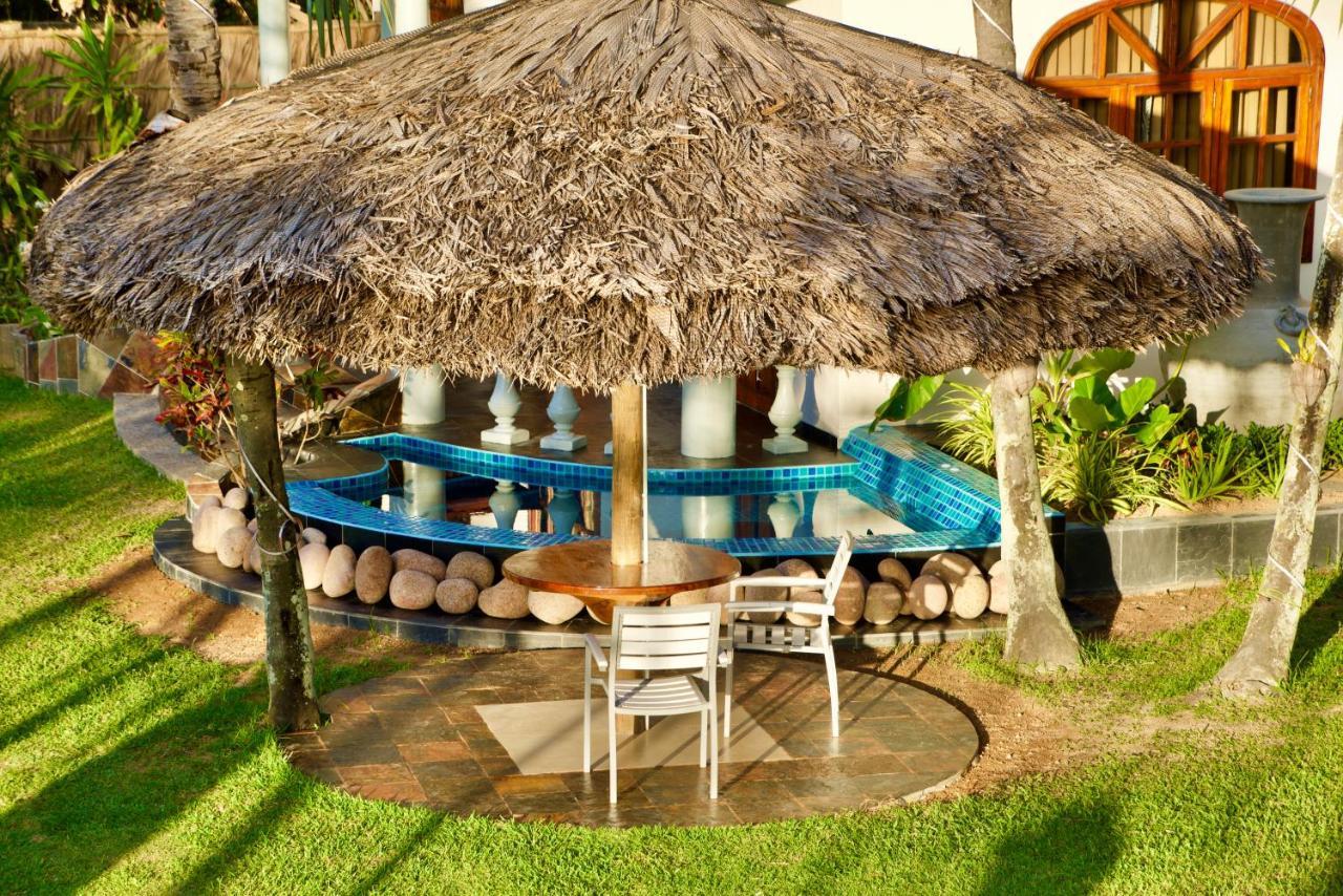 La Petite Maison And Sea Splash Hotel *