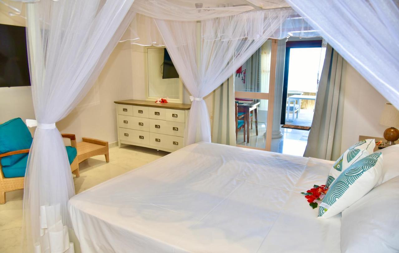 Hotel La Petite Maison And Sea Splash *