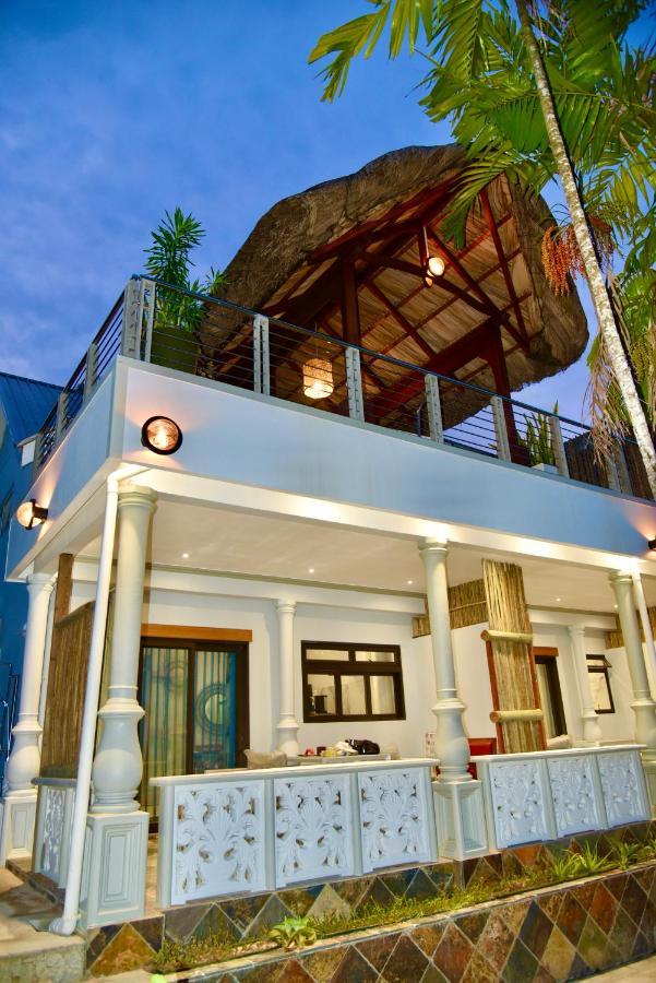 Hotel La Petite Maison And Sea Splash
