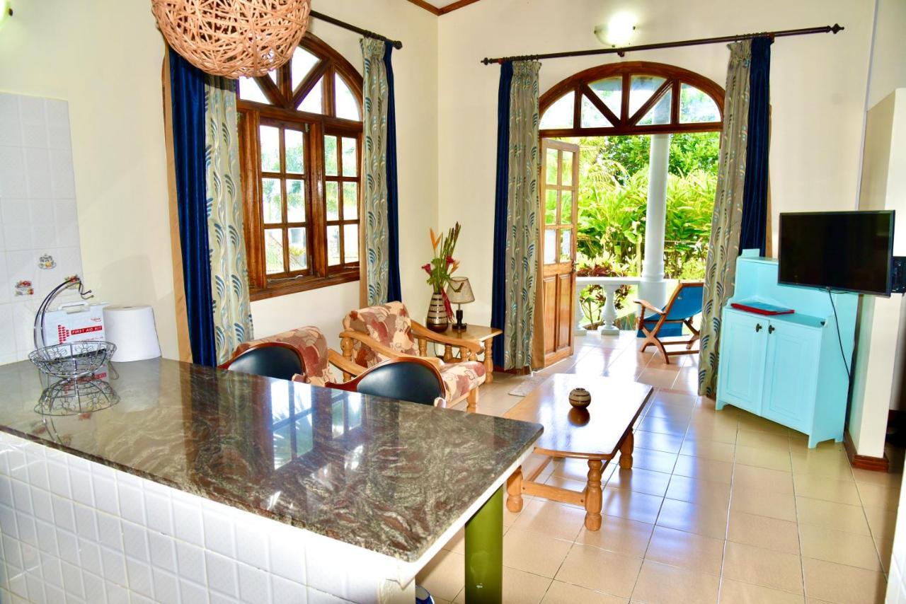 Hotel La Petite Maison And Sea Splash