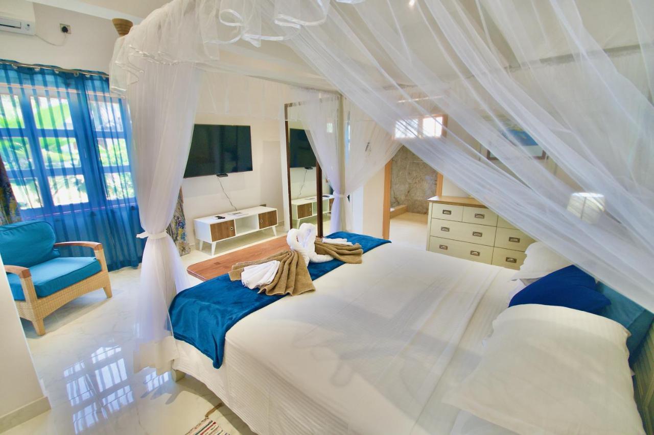Hotel La Petite Maison And Sea Splash *